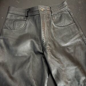 Xelement Black leather Motorcycle Pants size 32 men. No damage.